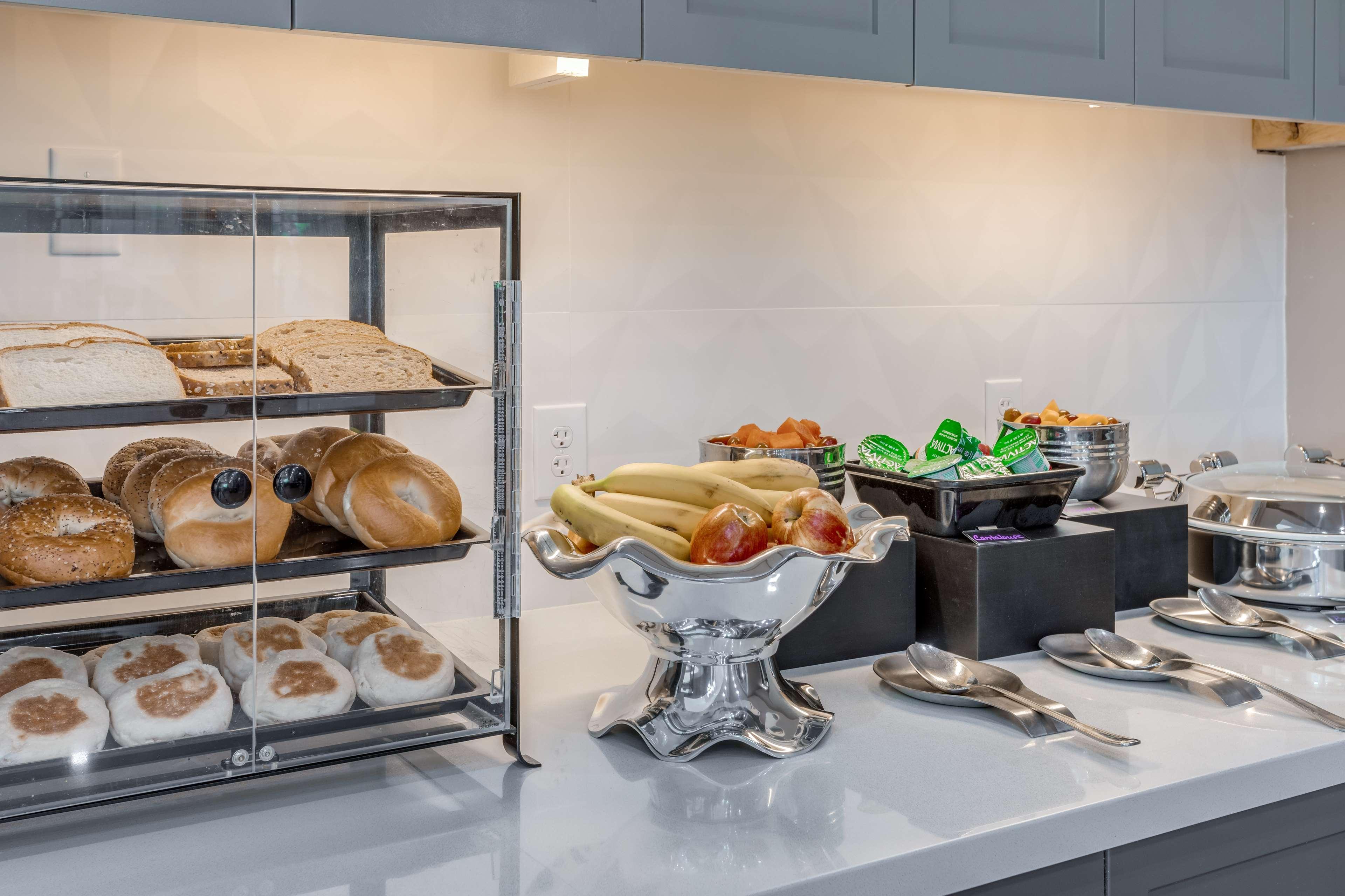 Hilton Garden Inn Cincinnati/Шаронвилл Экстерьер фото