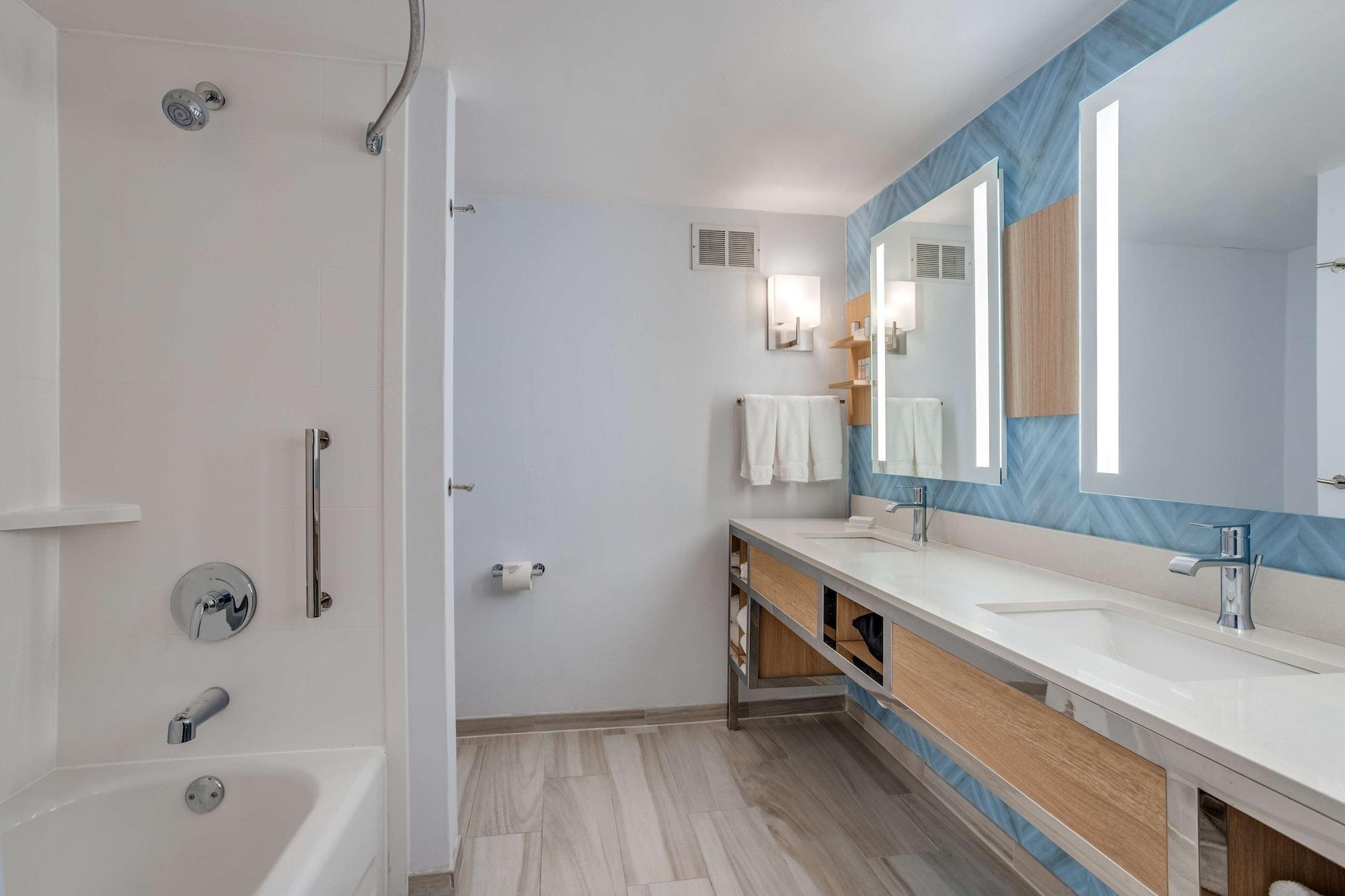 Hilton Garden Inn Cincinnati/Шаронвилл Экстерьер фото