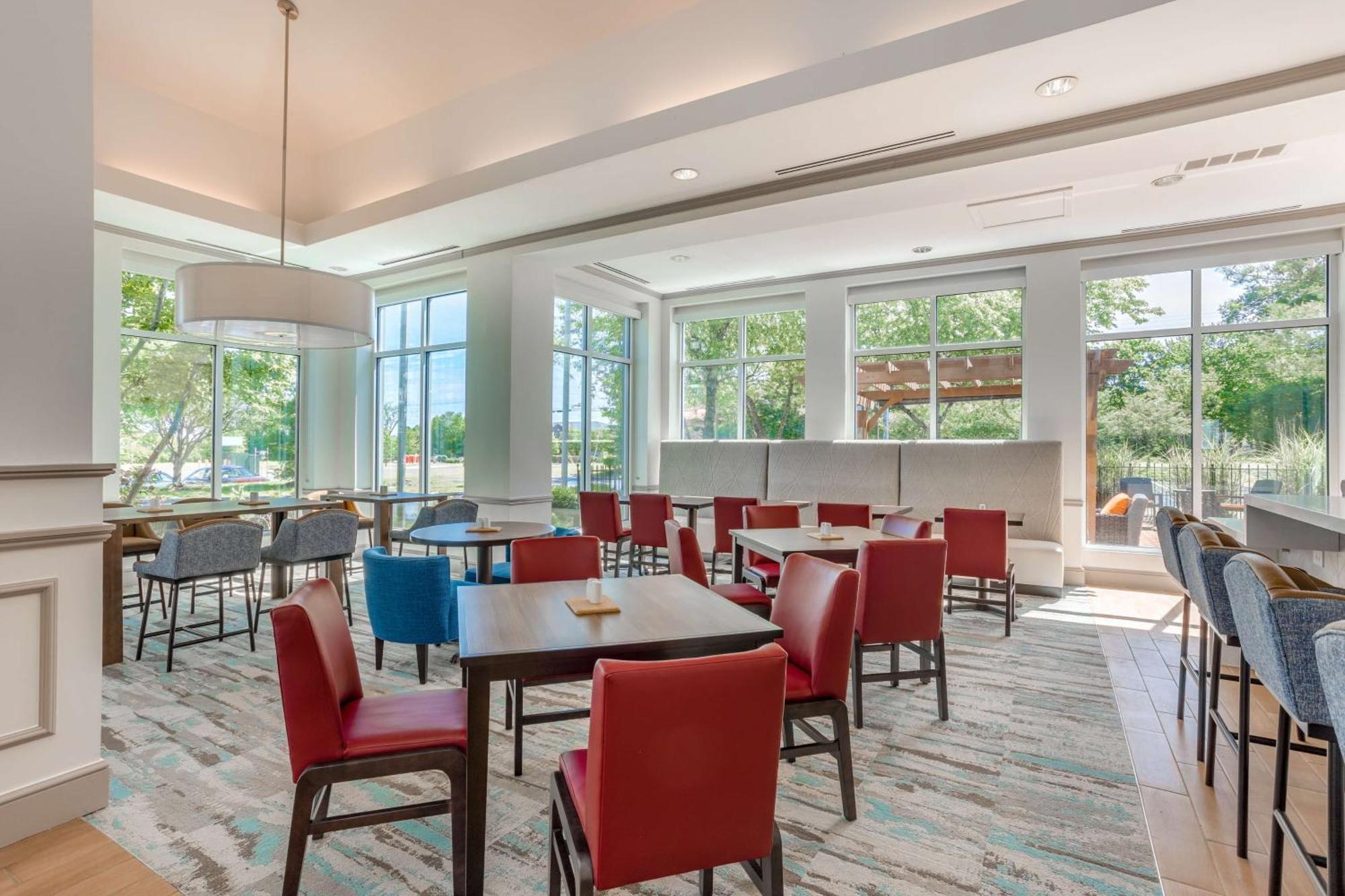 Hilton Garden Inn Cincinnati/Шаронвилл Экстерьер фото